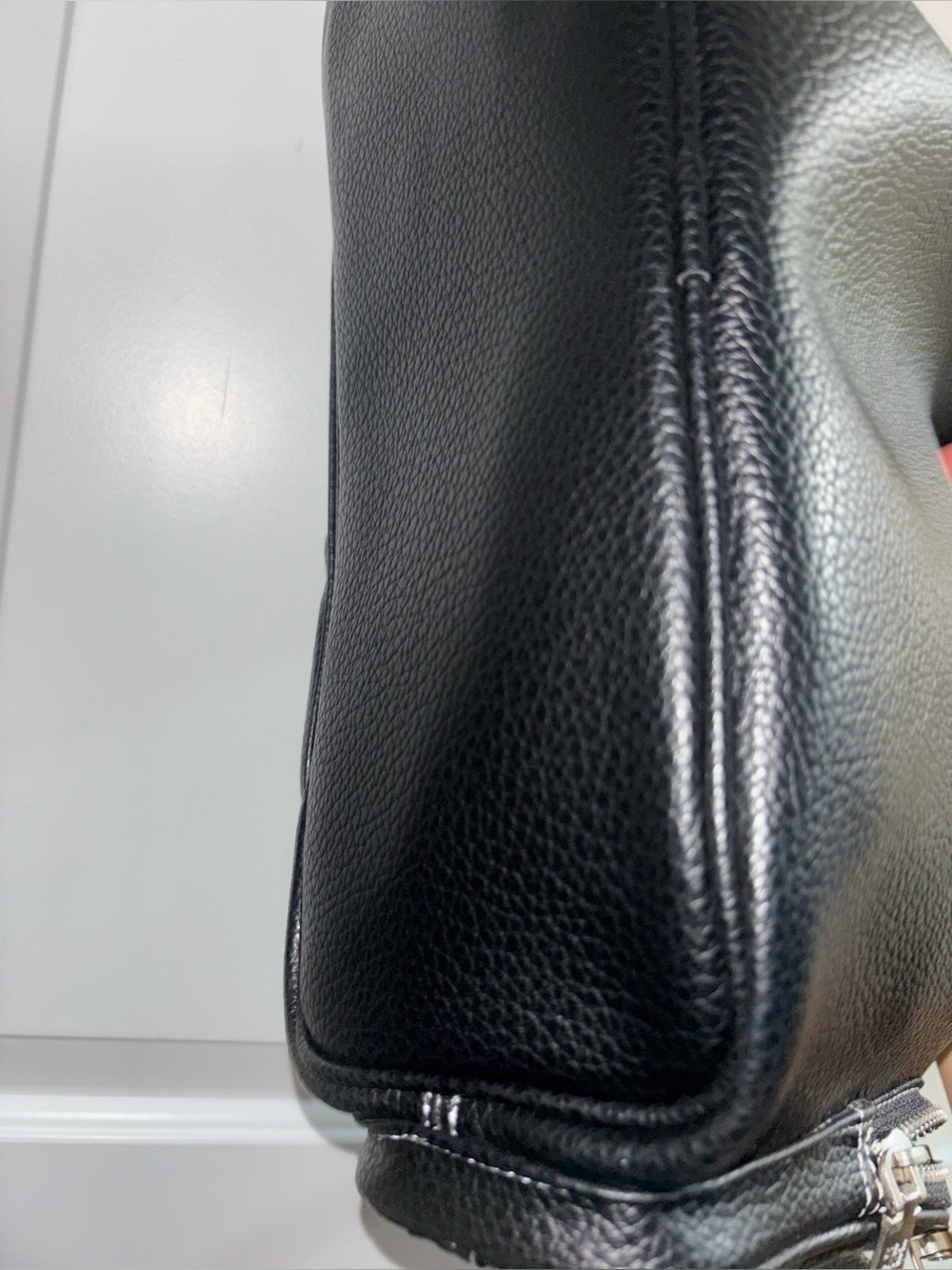 Viral Steve Madden Black Shoulder Bag with Silver Hardware✨ - Picture 6 of 7